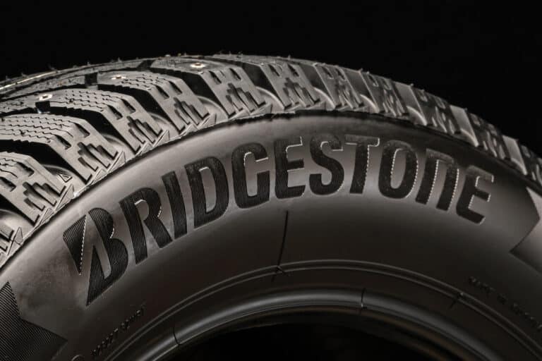 Líder v priemysle s pneumatikami: Bridgestone