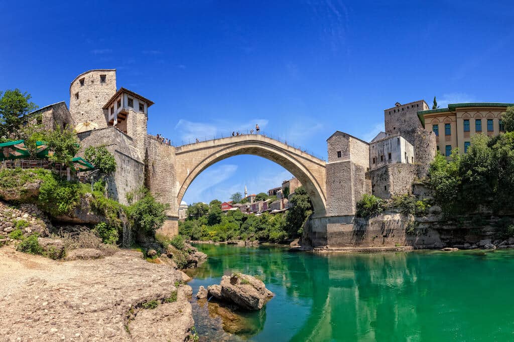 Mostar a kaňon rieky Neretva